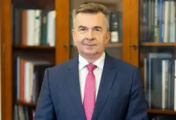 Książka co PiS zrobił dobrze: pozytywne osiągnięcia rządu w ocenie ekspertów