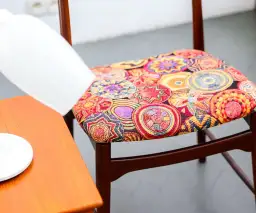 Jak odnowić stare krzesła? Poradnik DIY krok po kroku