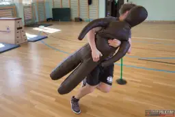 Jak skutecznie przygotować się do testu sprawnościowego do policji