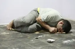 Czy branie narkotyków to grzech? Moralne dylematy i konsekwencje