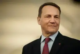 Kim jest Radosław Sikorski? Odkryj jego wpływ na Polską politykę