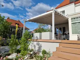 Jak zamontować pergolę na balkonie - uniknij najczęstszych błędów