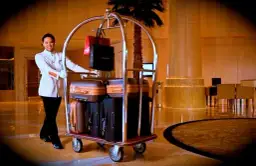 Czy wychodząc z hotelu zostawia się klucz? Sprawdź zasady i uniknij kosztów