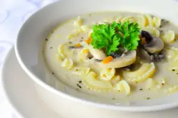 Pyszna zupa pieczarkowa? Poznaj sekret idealnego przepisu!