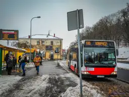 Autobus do Karpacza: Skąd i jak dojechać bez stresu?