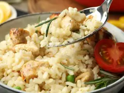 Szybkie dania z ryżu: Obiad w 5-15 minut? Proste przepisy!