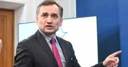 Zbigniew Ziobro: Żyje i leczy się na raka. Prawda o jego stanie