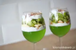 Galaretka z kiwi nie tężeje? Poznaj winowajcę i skuteczne triki!