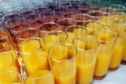 Gdzie kupić tanio napoje na wesele i zaoszczędzić na wydatkach