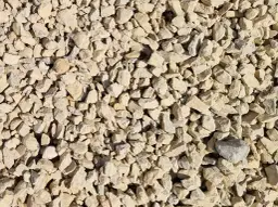 Kruszywo pod kostkę: Ile kosztuje? Ceny, transport i jak zaoszczędzić