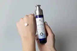 Clochee Lekki krem 50 ml: Pełna recenzja i opinie Czy to Twój hit?