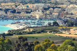 Gdzie zjeść w Marsaxlokk? Odkryj najlepsze lokalne smaki