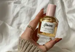 Woda toaletowa: Ile alkoholu i czy jest się czego bać?