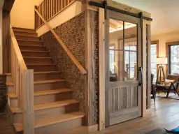 Jak zamontować drzwi na schodach bez błędów - krok po kroku