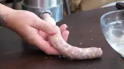 Jak łatwo przygotować kiełbasę z serem w domu - sprawdzone przepisy