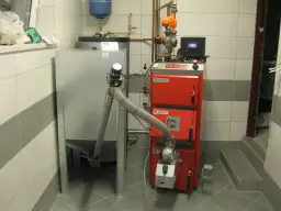 Montaż palnika na pellet to koniec ery węgla? Analiza eksperta