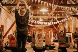 Warsztat DIY: Jak zorganizować kreatywne warsztaty dla każdego