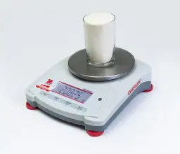 Ile waży szklanka mąki pszennej? Sprawdź, by uniknąć błędów w pieczeniu