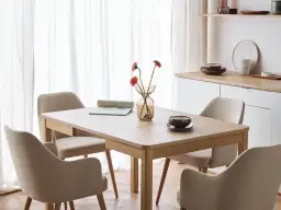 Proste i stylowe pomysły na dekorację stołu na co dzień