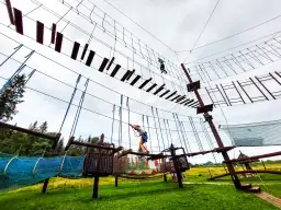 Park linowy Trąbki - wyjątkowe atrakcje i niezapomniane chwile