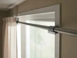 Jak zamontować karnisz bez wiercenia: proste sposoby na uniknięcie szkód