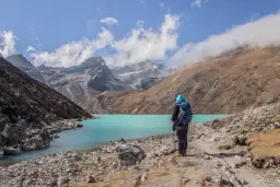 Himalaje: W których państwach leżą? Odkryj szlaki i przygody!