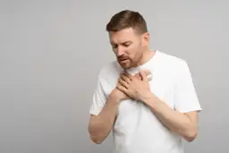 Skąd się bierze czkawka? Przyczyny i co z nią zrobić, aby nie męczyła