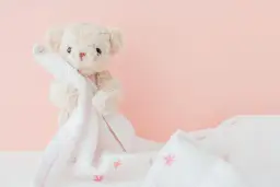 Jak prać pluszowe misie, aby ich nie uszkodzić i zachować czystość