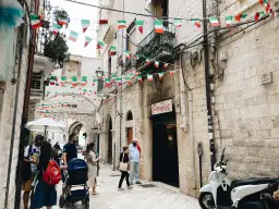 Czy w Bari jest bezpiecznie? Poznaj zagrożenia i bezpieczne miejsca