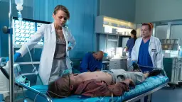 Lekarze walczą o życie pacjenta na oddziale ratunkowym. Wszyscy gotowi na wszystko, na dobre i na złe.