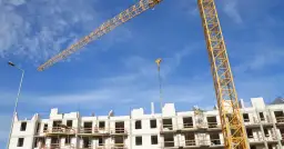 Ile zarabia deweloper na domu? Zaskakujące fakty o zyskach i kosztach