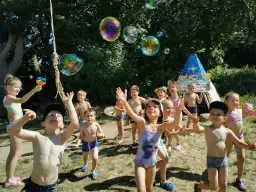 Jak pomóc dziecku w adaptacji do przedszkola i uniknąć stresu