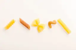 Ile trawi się makaron? Czas trawienia różnych rodzajów makaronu