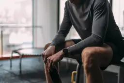 Waga rośnie po treningu? Spokojnie, to dobry znak! Wyjaśniamy.