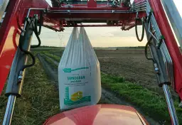 Jaki nawóz pod mieszankę zbożową? Sprawdź, co musisz wiedzieć!