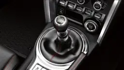 Jak zmieniać biegi w motorze? Poprawna Technika Zmiany Biegów