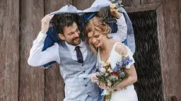 Jaką koszulę na wesele wybrać, aby nie popełnić błędu?