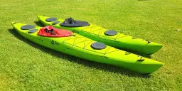 Ile kosztuje spływ kajakiem? Poznaj ceny i uniknij ukrytych opłat.