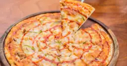 Co czyni pizzę włoską tak wyjątkową i pyszną? To nasz przewodnik