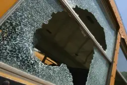 Sprawa o wykroczenie w sądzie - jak uniknąć nieprzyjemności?