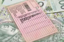 Prawo jazdy AM: jakie pojazdy możesz prowadzić i na co uważać?