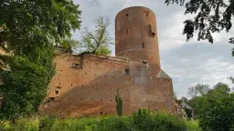 Zamek Joannitów w Swobnicy: Historia, Tajemnice i Atrakcje Turystyczne