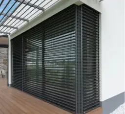 Rolety czy żaluzje zewnętrzne - co wybrać dla lepszej izolacji?