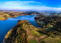 Jezioro Mąkowarskie: atrakcje, plaże i tajemnice przyrody, które warto poznać