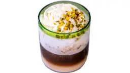 Wyjątkowe drinki z likierem pistacjowym, które zachwycą Twoich gości