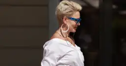 Fryzury które odmładzają - wybierz styl, który ukryje oznaki wieku