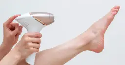 Jak działa depilator laserowy? Poznaj skuteczność i bezpieczeństwo