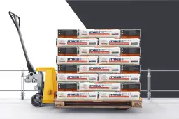 Ile worków zaprawy zmieści się na palecie? Zaskakujące standardy branżowe