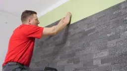 Jak precyzyjnie ciąć panele winylowe samoprzylepne bez błędów