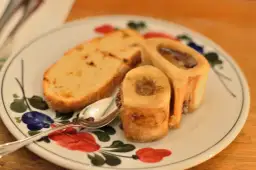 Gdzie zjeść w Bratysławie? Odkryj najlepsze lokalne smaki i miejsca